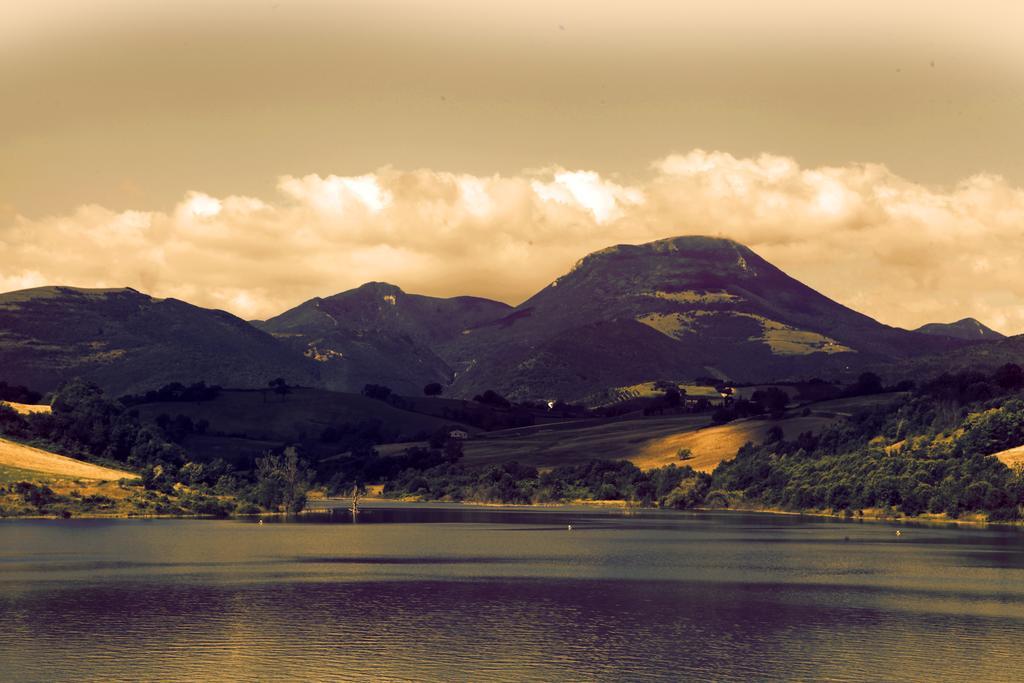 Colle Sul Lago Cingoli Exterior foto